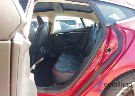 2014 Tesla Model S P85 z USA, uszkodzony, nr VIN 5YJSA1H11EFP44210